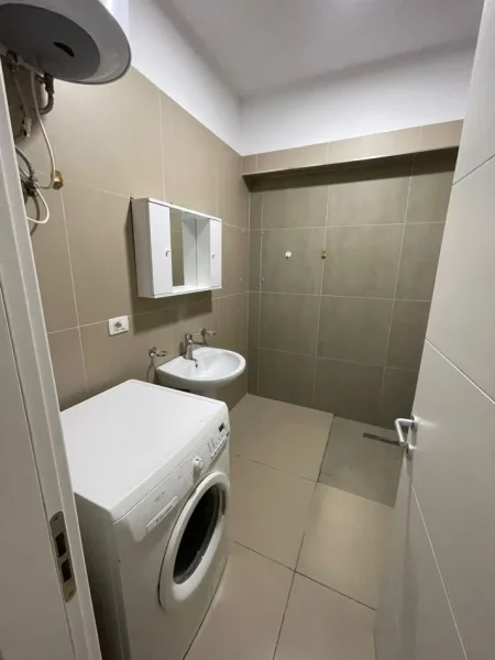 Tirane, shitet apartament 1+1+Aneks+Ballkon Kati 4, 70 m² 112.800 € (spitali amerikan 2)