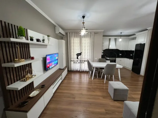 Tirane, jepet me qera apartament 2+1 Kati 1, 94 m² 700 € (KOPSHTI BOTANIK)