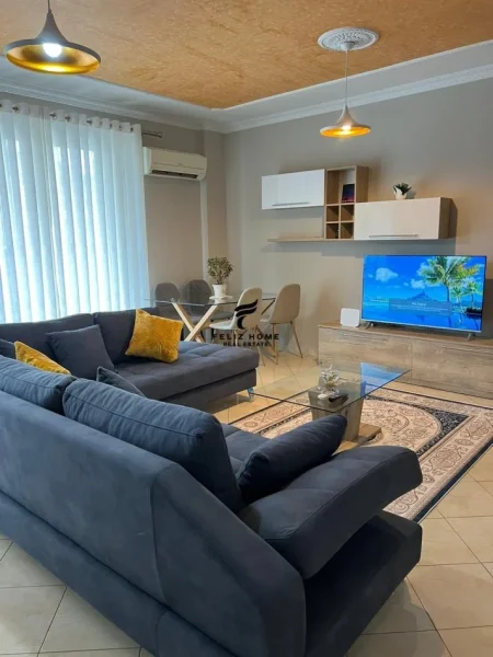 Tirane, jepet me qera apartament 1+1 Kati 1, 94 m² 600 € (KOPSHTI ZOOLOGJIK)