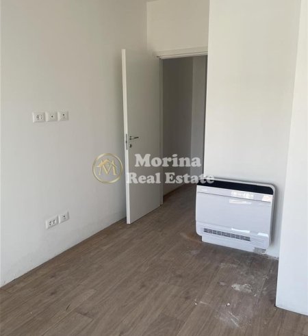 Tirane, jepet me qera apartament 3+1 Kati 4, 150 m² 500 € (Bulevardi i Ri)