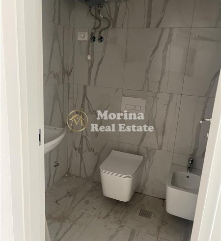 Tirane, jepet me qera apartament 3+1 Kati 4, 150 m² 500 € (Bulevardi i Ri)