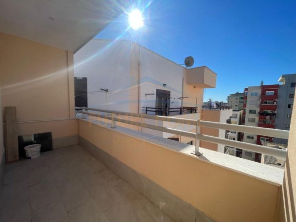 Durres, shitet apartament 1+1 Kati 9, 51 m² 75.000 € (Kazazi,Durres)