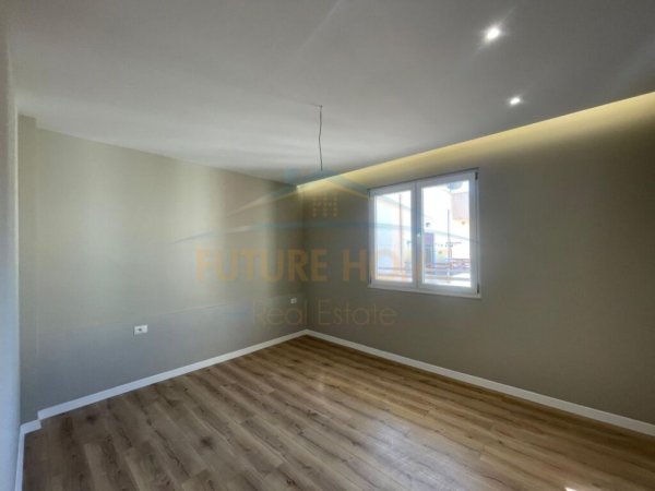 Durres, shitet apartament 1+1 Kati 9, 51 m² 75.000 € (Kazazi,Durres)