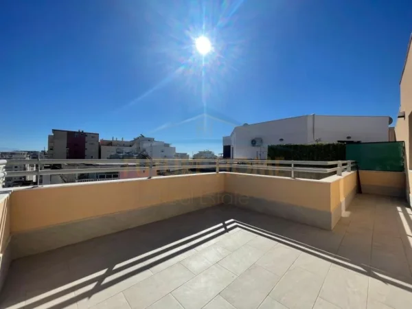 Durres, shitet apartament 2+1 Kati 9, 74 m² 123.000 € (Kazazi,Durres)