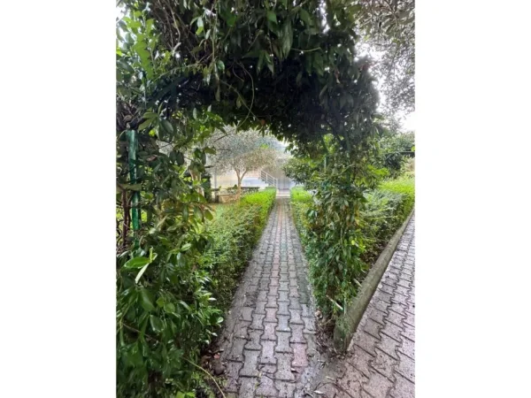 Gjiri Lalezit | Hamallaj, shitet apartament duplex 2+1 Kati 0, 100 m² 285.000 € (Lura 1)