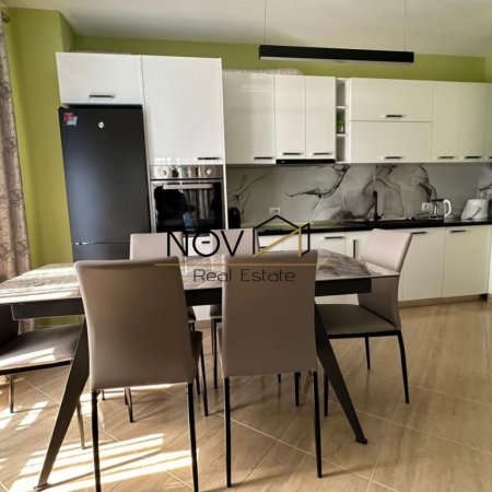 Tirane, jepet me qera 2+1+Ballkon , (Bulevardi i Ri)
