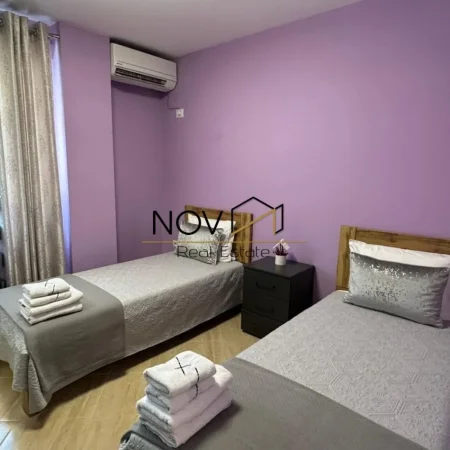 Tirane, jepet me qera 2+1+Ballkon , (Bulevardi i Ri)
