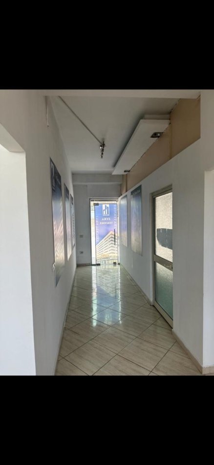 Tirane, jepet me qera ambjent biznesi Kati 1, 70 m² 700 € (rruga dritan hoxha)