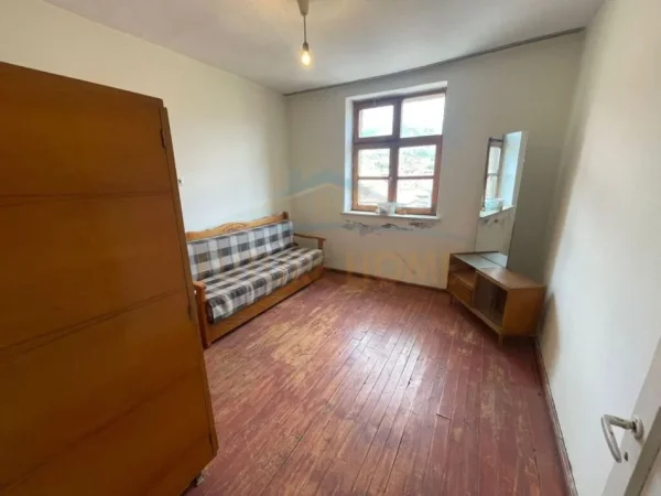 Korce, shitet apartament 1+1+Ballkon Kati 5, 57 m² (Lagjia 4, Korçë)