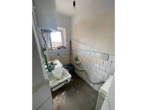 Korce, shitet apartament 1+1+Ballkon Kati 5, 57 m² (Lagjia 4, Korçë)