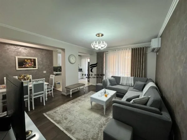 Tirane, shitet apartament 2+1+Ballkon Kati 4, 113 m² 295.000 € (SELVIA)