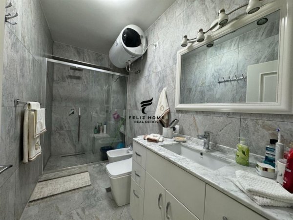 Tirane, shitet apartament 2+1+Ballkon Kati 4, 113 m² 295.000 € (SELVIA)