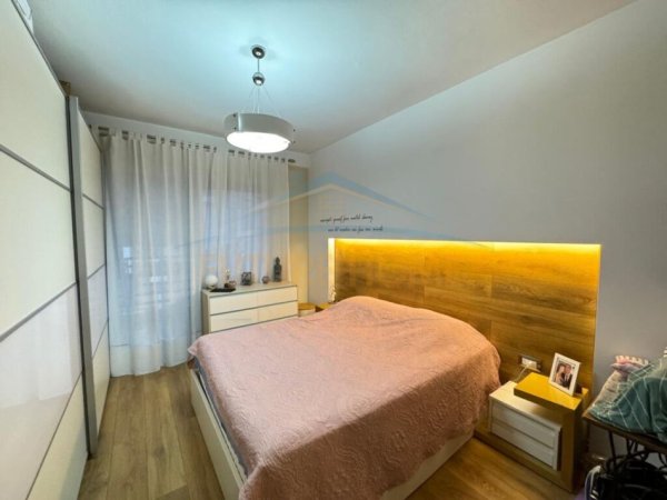 Tirane, shitet apartament 2+1 Kati 7, 87 m² 132.000 € (UNAZA E RE ASTIR)