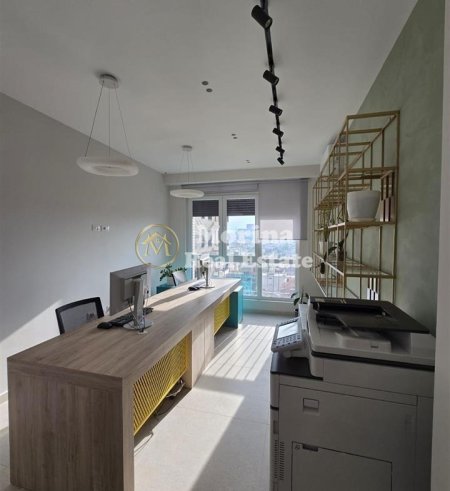 Tirane, jepet me qera ambjent biznesi Kati 4, 55 m² 500 € (Ish Fusha Aviacionit)