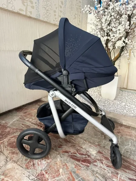 Tirane, Shes karroce Maxi Cosi Lila