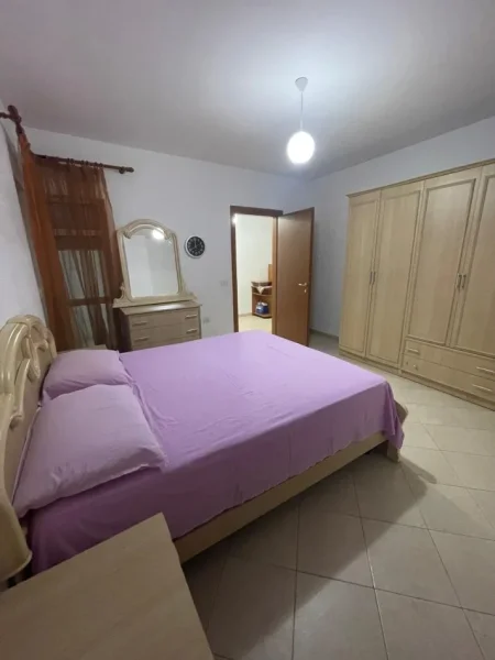 Tirane, jepet me qera apartament 2+1 , 110 m² 650 € (Zogu i Zi)