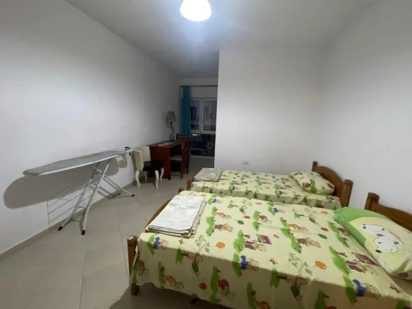 Tirane, jepet me qera apartament 2+1 , 110 m² 650 € (Zogu i Zi)