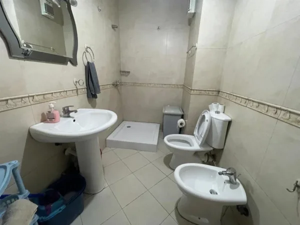 Tirane, shitet apartament 2+1 Kati 2, 110 m² (Rruga Dritan Hoxha)