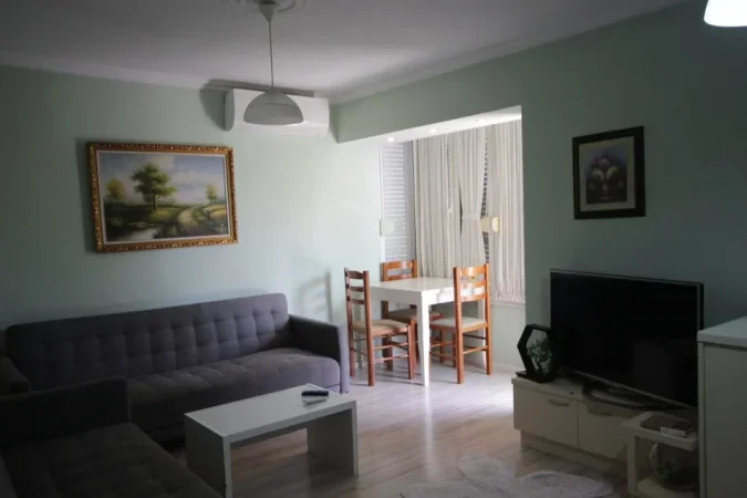 Tirane, shitet apartament 2+1+Ballkon Kati 2, 67 m² 99.000 € (Rruga Ali Visha)