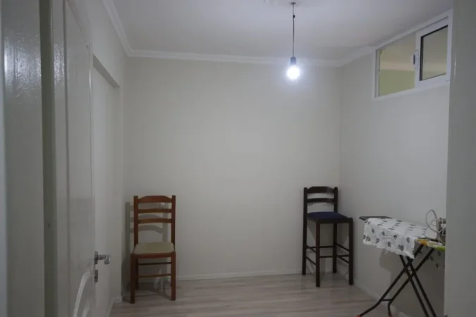 Tirane, shitet apartament 2+1+Ballkon Kati 2, 67 m² 99.000 € (Rruga Ali Visha)