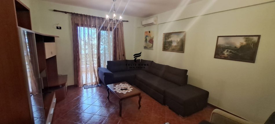 Tirane, jepet me qera apartament 2+1 Kati 4, 90 m² 650 € (RRUGA E KAVAJES)