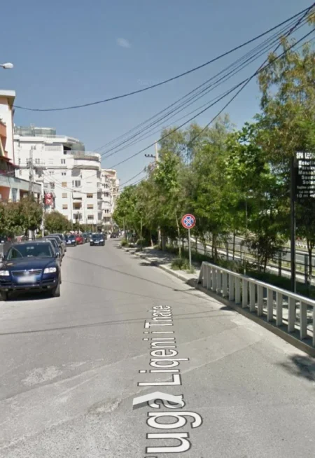 Tirane, jepet me qera apartament 1+1+Ballkon Kati 2, 75 m² 600 € (LIQENI I THATE)