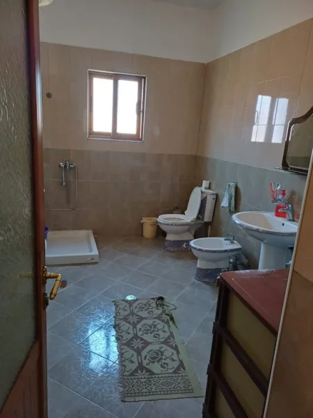 Berat, shitet Vile 3 Katshe Kati 3, 800 m² 220.000 € (berat)