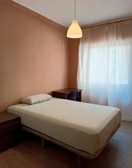 Tirane, jepet me qera apartament 2+1 Kati 2, 90 m² 550 € (21 dhjetori)