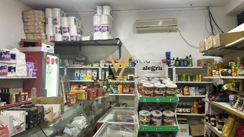 Tirane, jepet me qera dyqan Kati 0, 80 m² 800 € (VARRI I BAMIT)