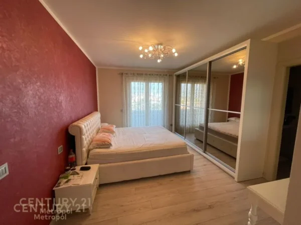 Tirane, shes apartament+verande | Penthouse 3+1+Aneks+Ballkon Kati 7, 150 m² 270.000 € (TOWER BRIDGE, RR. E DIBRËS)