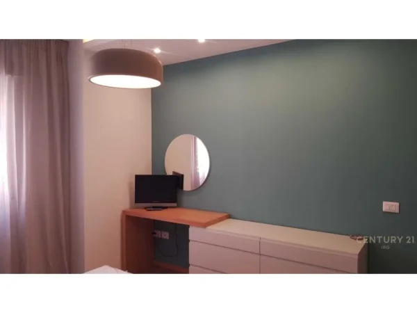 Tirane, shes apartament 2+1+Aneks+Ballkon Kati 4, 116 m² 208.000 € (Ish stacioni i fundit i tiranes se re)