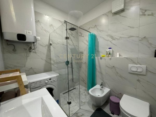 Tirane, jepet me qera apartament 1+1+Aneks+Ballkon Kati 4, 56 m² 700 € (21 Dhjetori)