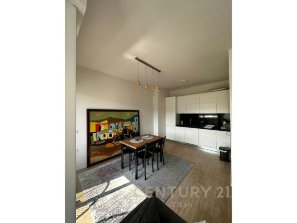 Tirane, jepet me qera apartament 2+1+Aneks+Ballkon Kati 4, 92 m² 1.200 € (Rruga e Kosovareve)