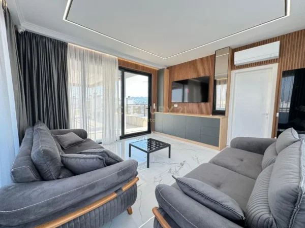 Tirane, jepet me qera apartament+verande | Penthouse 3+1+Aneks+Ballkon Kati 10, 232 m² 2.500 € (Astir)