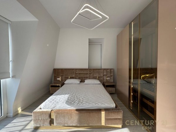 Tirane, jepet me qera apartament 2+1+Aneks+Ballkon Kati 3, 120 m² 1.800 € (Joy Residence)