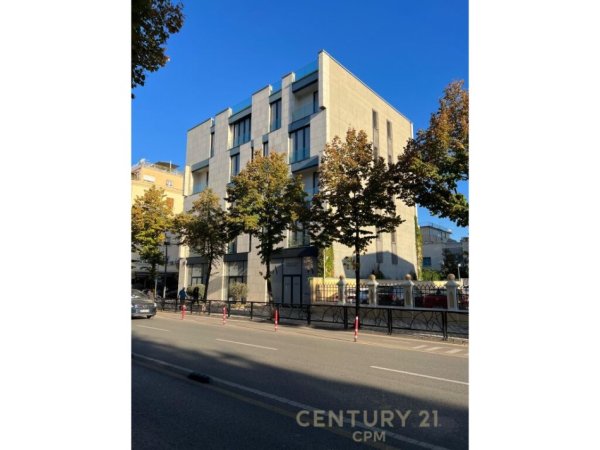Shqiperi, jepet me qera ambjent biznesi Kati 5, 2.620 m² (Rruga e Durrsit)