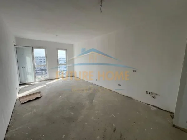 Tirane, shitet apartament 2+1+Ballkon Kati 8, 96 m² 110.000 € (Univers City)