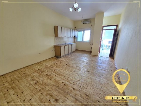 Tirane, jepet me qera 1+1+Aneks+Ballkon Kati 1, 57 m² 350 € (Kodra e Priftit)