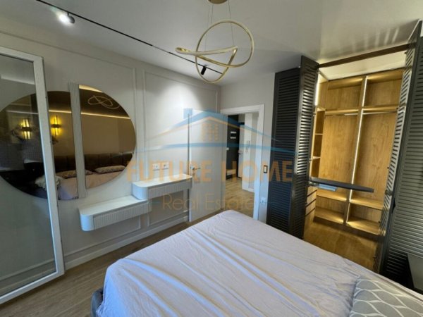 Tirane, shitet apartament 1+1+Ballkon Kati 4, 75 m² 160.000 € (Golden Pak)