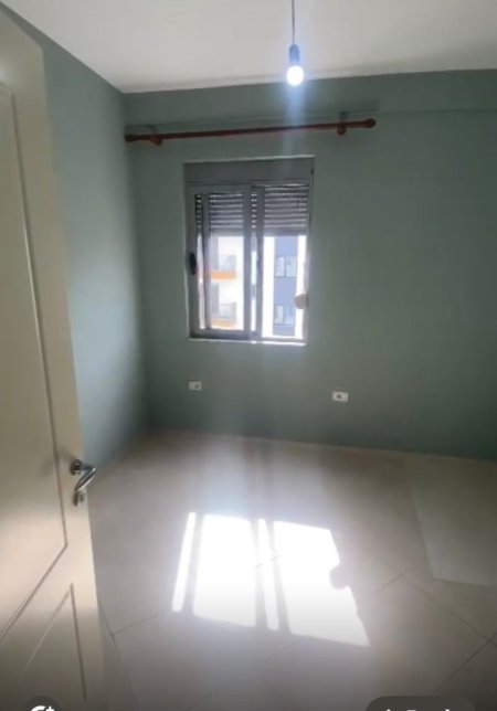 Tirane, jepet me qera apartament 2+1 Kati 7, 90 m² 300 € (Kamez)