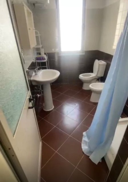 Tirane, jepet me qera apartament 2+1 Kati 7, 90 m² 300 € (Kamez)