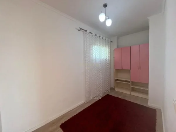 Tirane, shitet apartament 2+1 Kati 2, 83 m² 93.000 € (Rruga Muhamet Deliu)