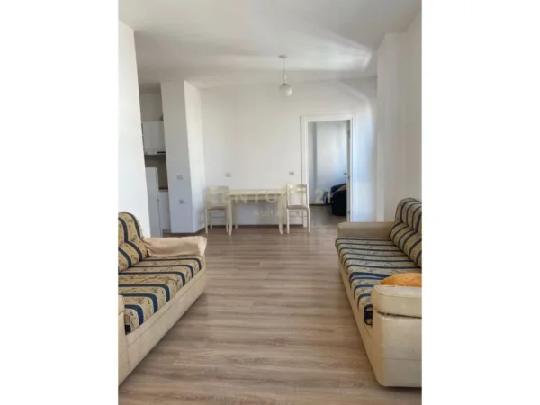 Tirane, shitet apartament 2+1+Ballkon Kati 6, 92 m² 150.000 € (Rruga Ali Demi)