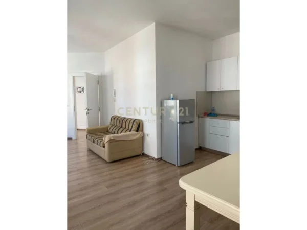 Tirane, shitet apartament 2+1+Ballkon Kati 6, 92 m² 150.000 € (Rruga Ali Demi)