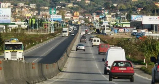 Tirane, shitet toke , 3.000 m² 200.000 € (autostrada tr-dr)