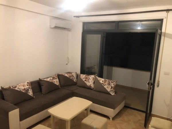 Tirane, jepet me qera apartament 1+1 Kati 1, 65 m² 350 € (KOPSHTI ZOOLOGJIK)