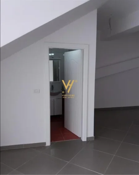 Tirane, shitet dyqan Kati 0, 100 m² 160.000 € (KODRA E DIELLIT)