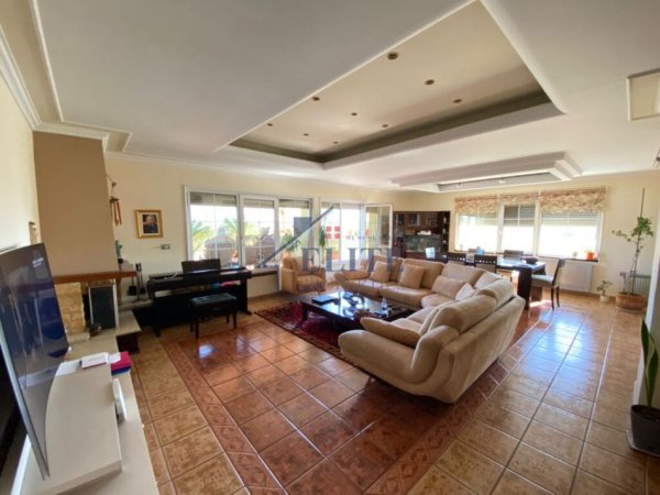 Tirane, jepet me qera apartament+verande | Penthouse 3+1 Kati 7, 500 m² 2.000 € (Bulevardi Zogu i I-re)