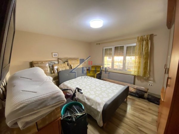 Tirane, jepet me qera apartament+verande | Penthouse 3+1 Kati 7, 500 m² 2.000 € (Bulevardi Zogu i I-re)