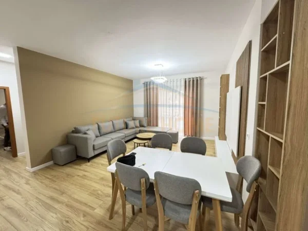 Tirane, shitet apartament 2+1 Kati 1, 88 m² 122.000 € (Shitet, Apartament 2+1, Yzberisht.)